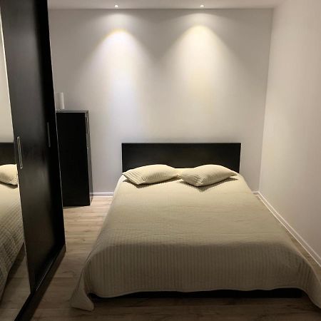 Apartment City Center Piteşti Kültér fotó